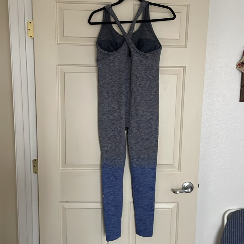 Lululemon - Picture 2 of 6